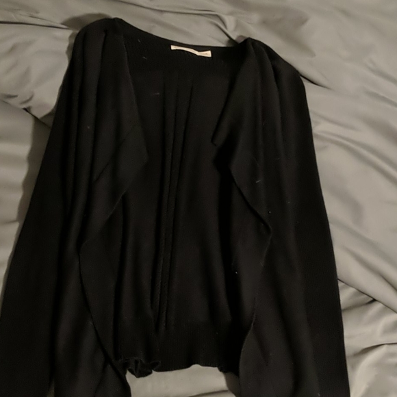 3/$20 🌸 Long Black Cardigan - Picture 2 of 3